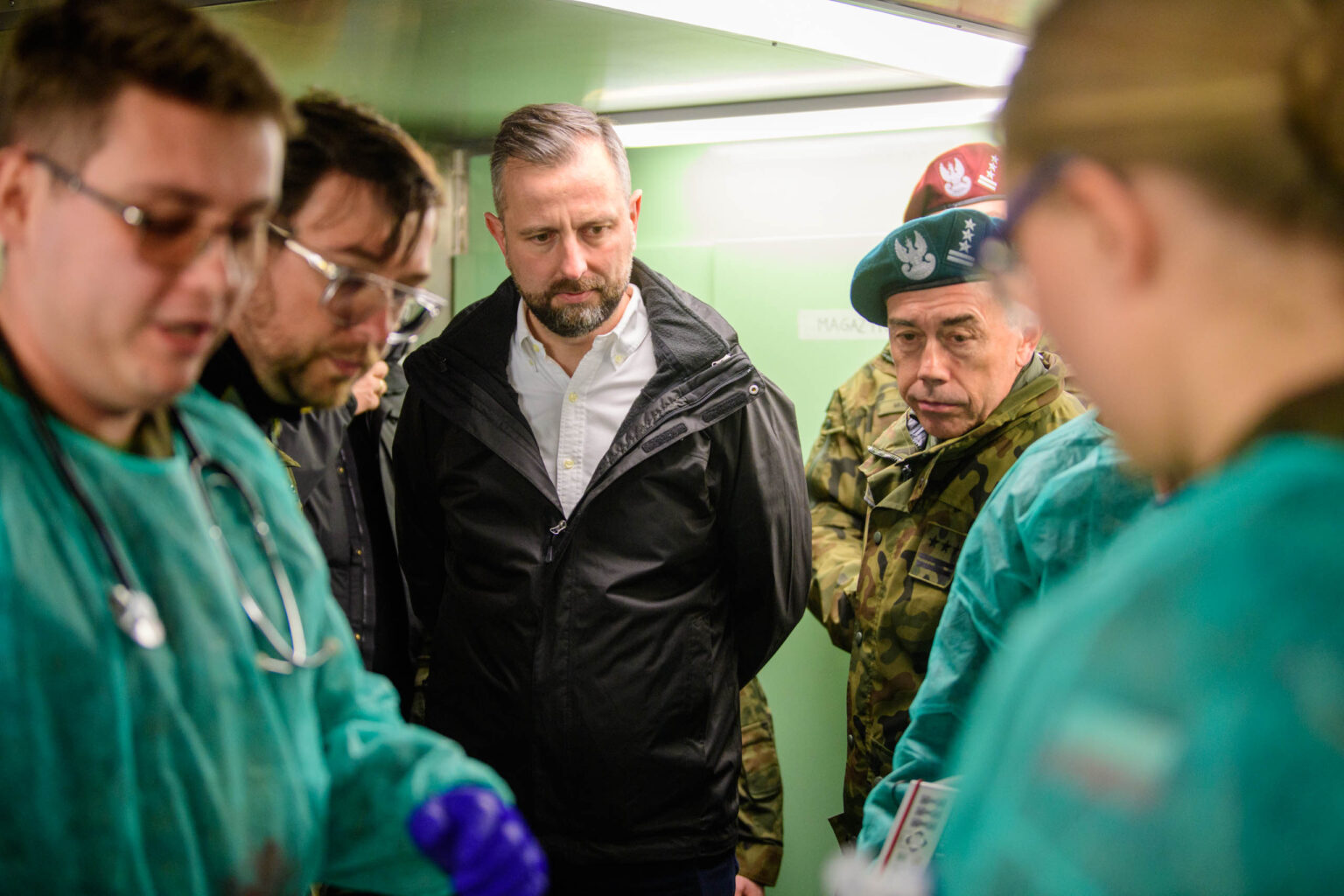 Wicepremier Kosiniak Kamysz na cwiczeniach medykow wojskowych fot Sebastian Szwajkowski 48