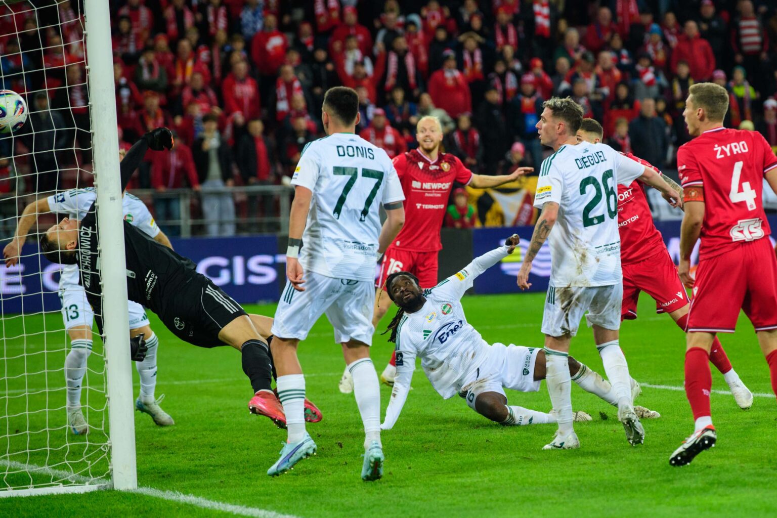 Widzew Lodz vs Radomiak Radom fot Sebastian Szwajkowski 25