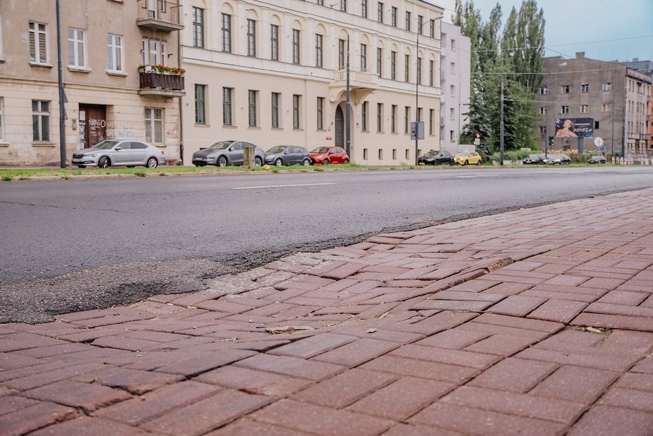 Utrudnienia w okolicy szpitala WAM w Łodzi. Rozpoczął się remont ul. Żeromskiego