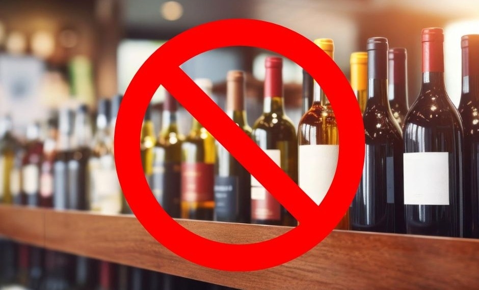 Zakaz sprzedaży alkoholu w Łodzi po godz. 22. Lekarze apelują 1 Pierwszy weekend nocnej prohibicji w Łodzi. Na ulicach miasta spokój