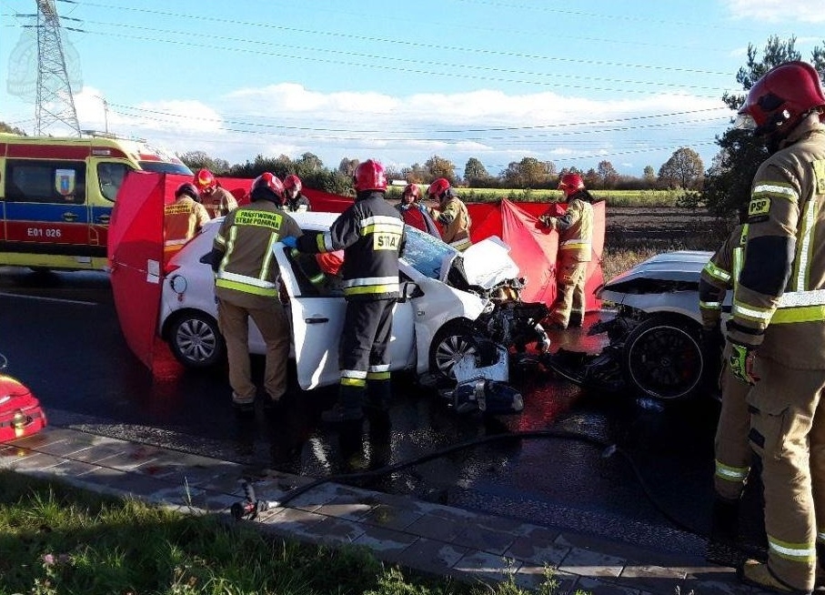 Śmiertelny wypadek w Łodzi. Jeden z kierowców był pod wpływem narkotyków 1 Śmiertelny wypadek w Łodzi, fot. Straż