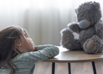 Nowe dane ws. adopcji w 2025 roku w Łódzkiem. 104 dzieci z nowymi domami