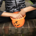 Zaklejone zamki przy Broniewskiego w Łodzi. Halloweenowy „psikus”? 9 Zaklejone zamki przy Broniewskiego w Łodzi. Halloweenowy „psikus”?