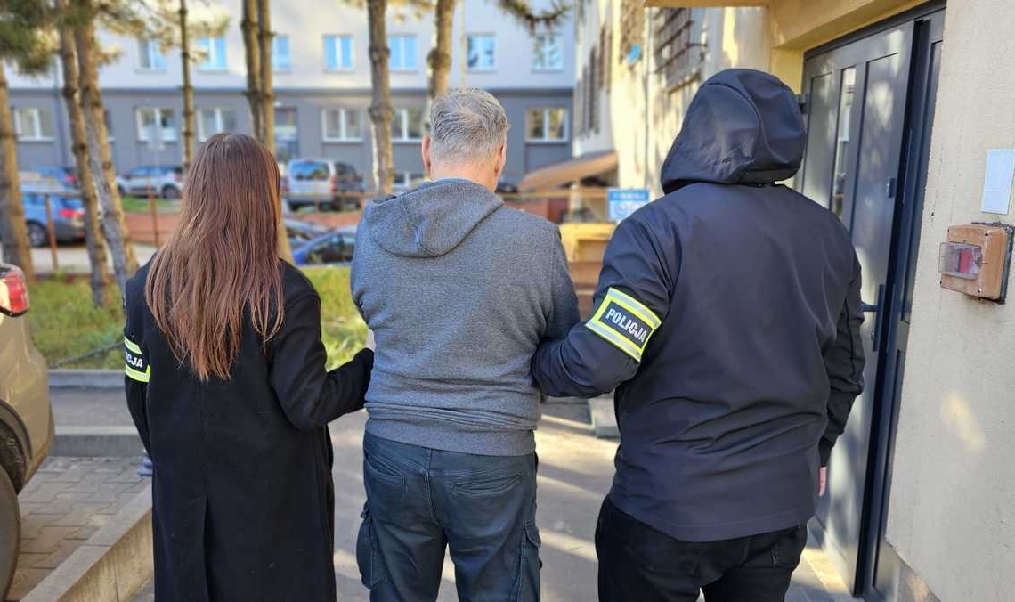 Handlarz nielegalnych papierosów zatrzymany. Oszukał państwo na blisko 200 tysięcy