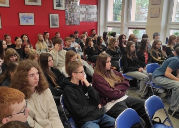 Lekcje z adwokatem. Uczniowie łódzkiej szkoły poznali konsekwencje hejtu 9 Lekcje z adwokatem. Uczniowie łódzkiej szkoły poznali konsekwencje hejtu
