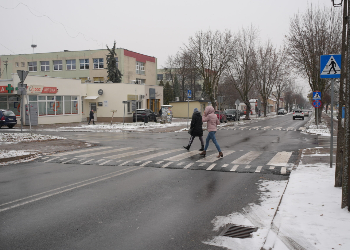 Nowe przejście dla pieszych w Ozorkowie i wymiana oświetlenia. Gmina będzie bezpieczniejsza 1 Nowe przejście dla pieszych w Ozorkowie i wymiana oświetlenia. Gmina będzie bezpieczniejsza
