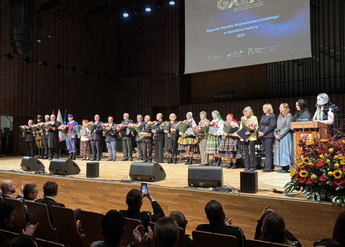 Nagrody i odznaczenia Sejmiku Województwa Łódzkiego. Uroczysta gala w Filharmonii Łódzkiej 1 Nagrody i odznaczenia Sejmiku Województwa Łódzkiego. Uroczysta gala w Filharmonii Łódzkiej