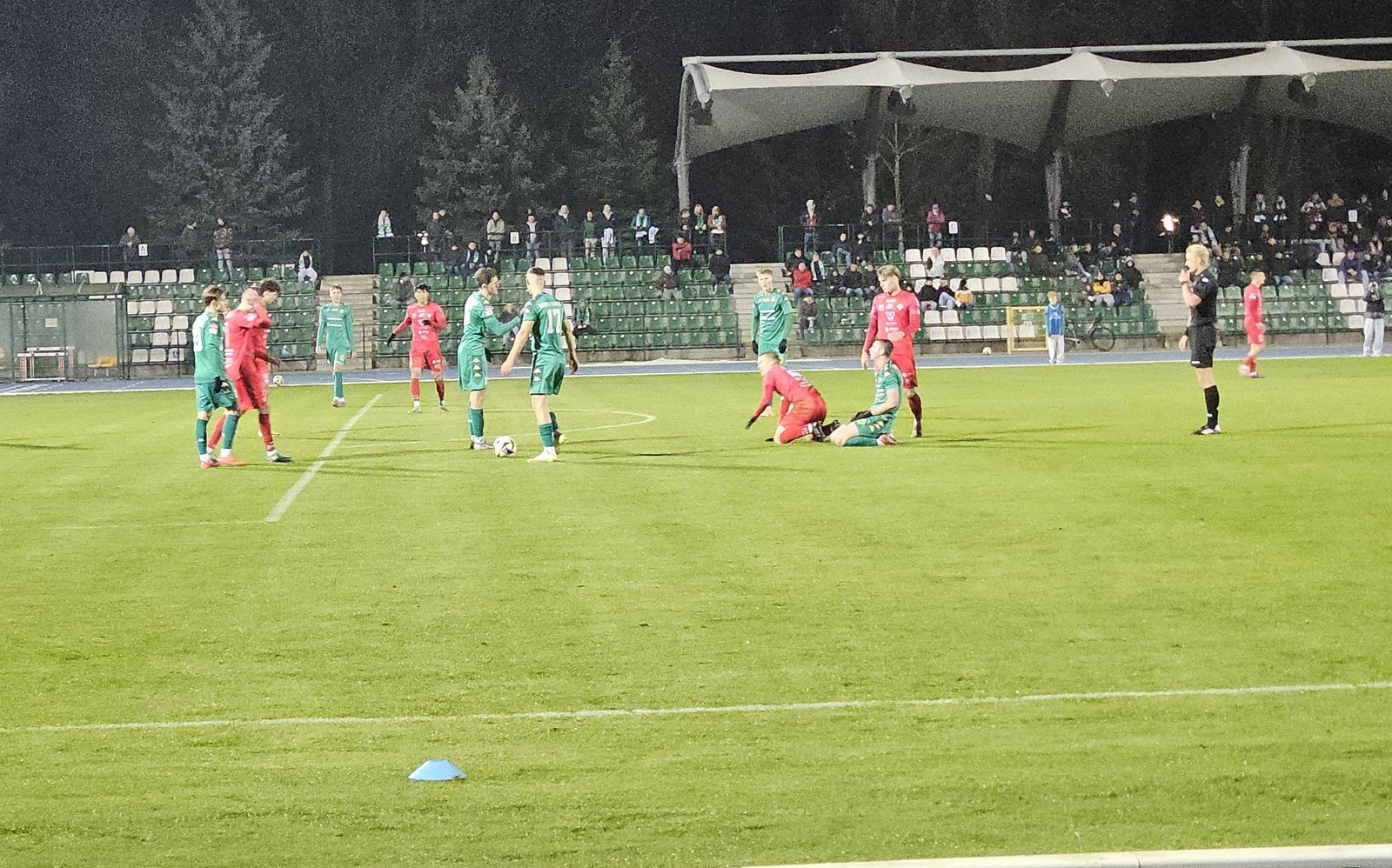 III liga gr. 1 - 15. kolejka. Warta Sieradz zagrała do końca i wciąż jest na podium
