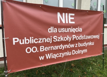 Co dalej ze szkołą w Wiączyniu Dolnym? Wiceministra edukacji apeluje o dialog