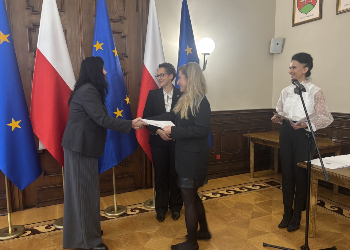 Nowi pracownicy łódzkiej służby cywilnej. 30 osób ukończyło służbę przygotowawczą