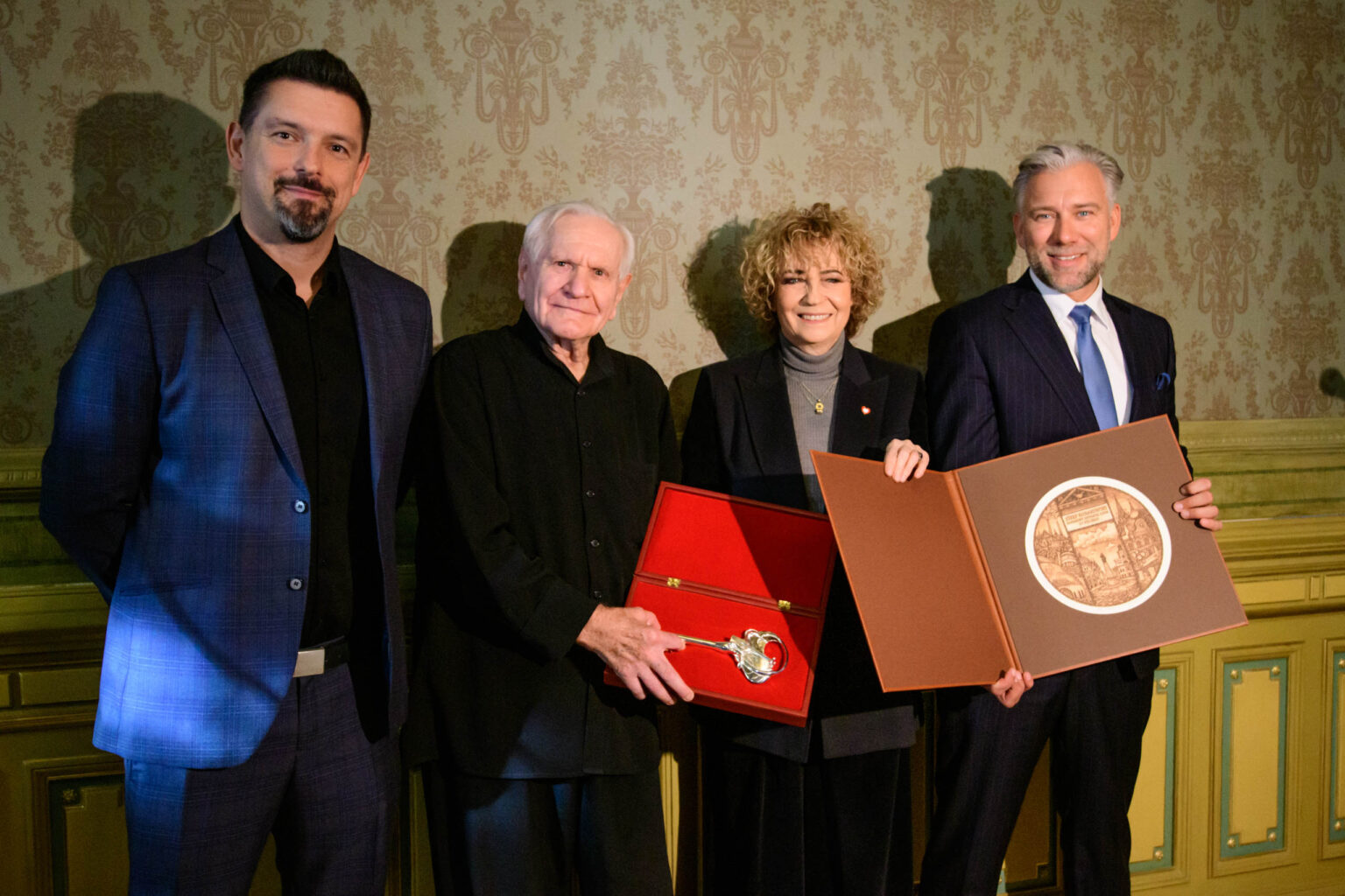 Józef Robakowski honorowym obywatelem miasta Łodzi fot Sebastian Szwajkowski_2 Jozef Robakowski honorowym obywatelem miasta Lodzi fot Sebastian Szwajkowski 2