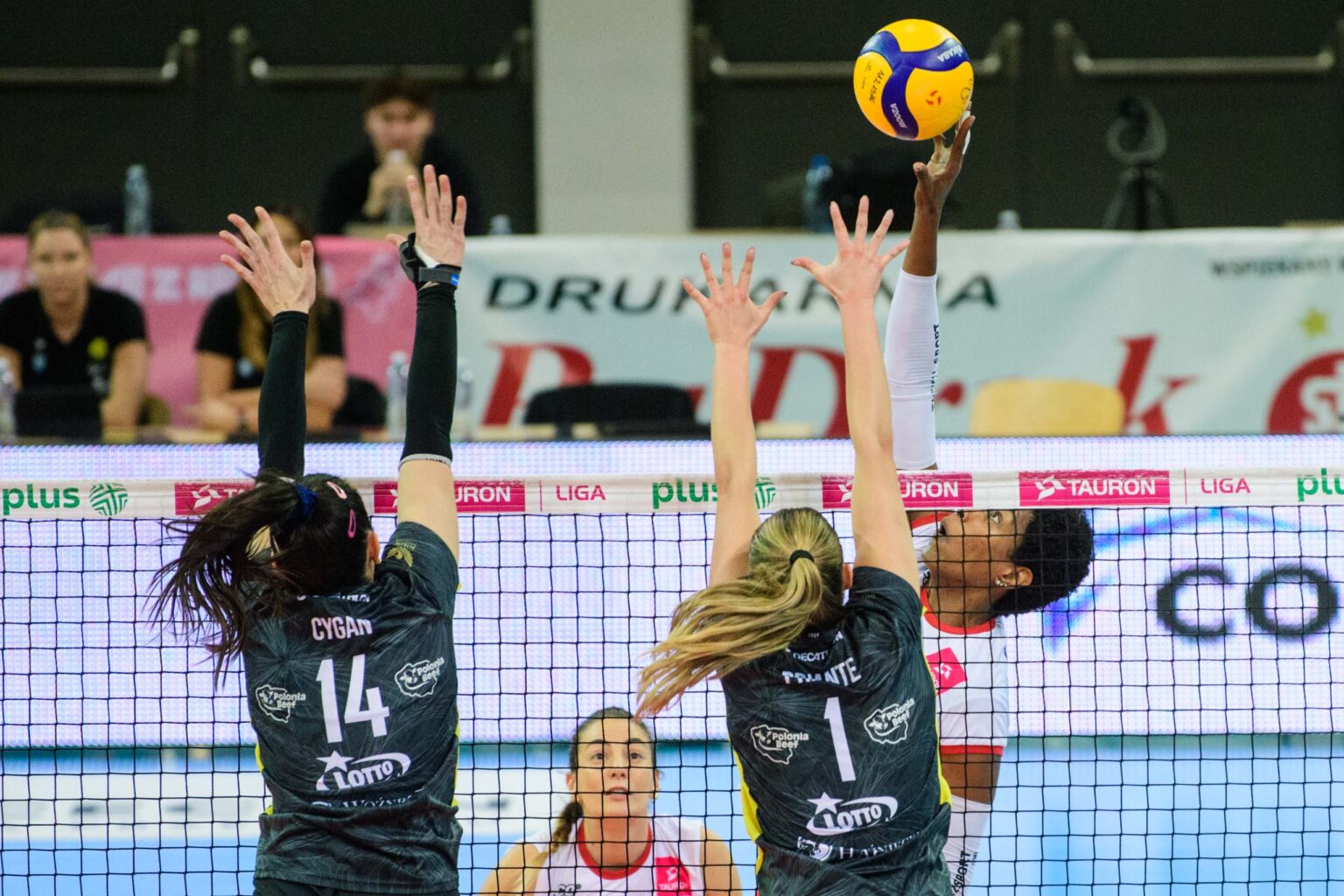 LKS Commercecon Lodz vs Sokol Mogielno fot Sebastian Szwajkowski 10