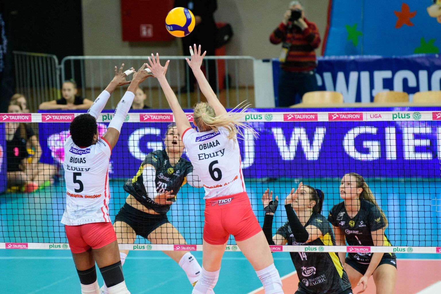LKS Commercecon Lodz vs Sokol Mogielno fot Sebastian Szwajkowski 11