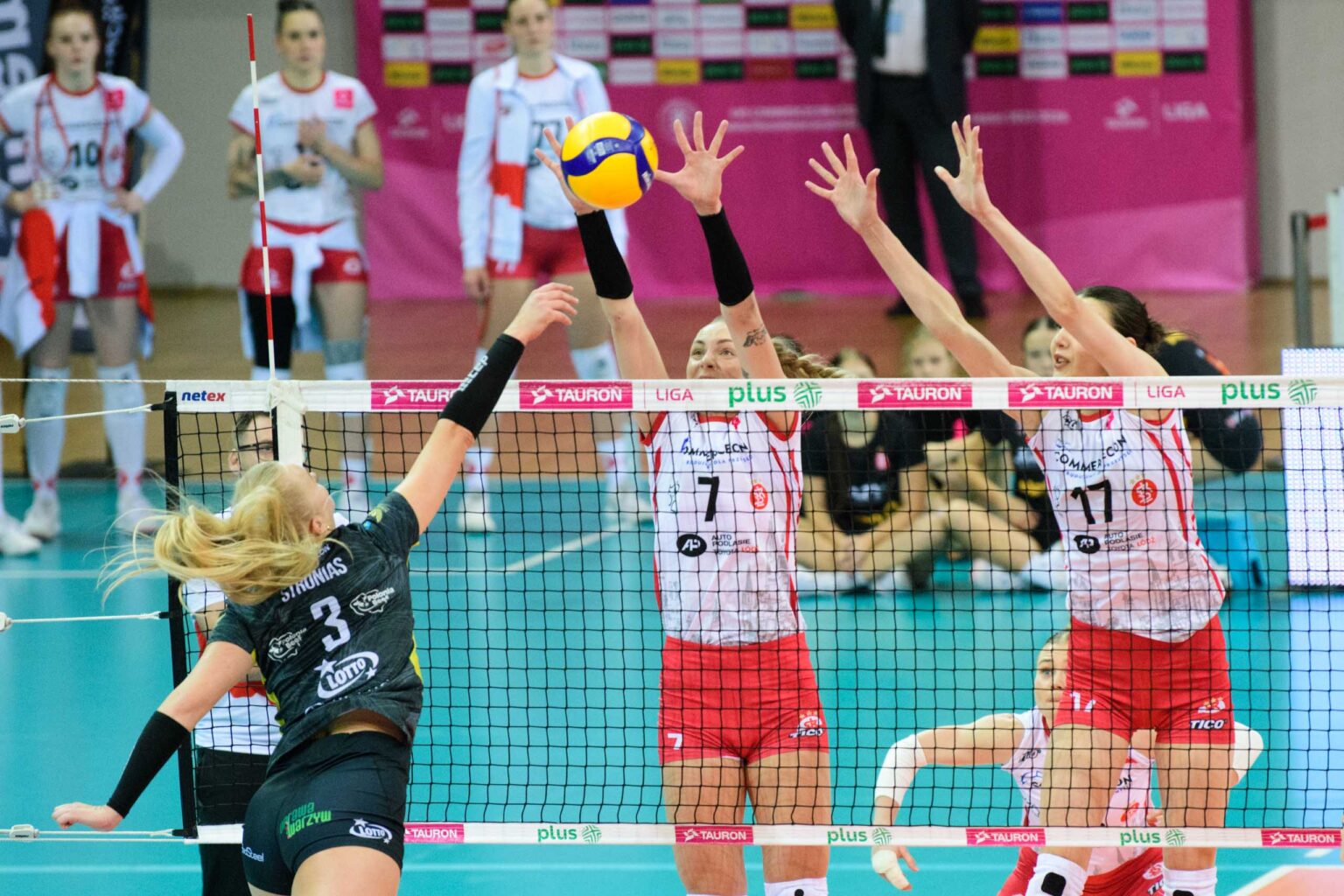ŁKS Commercecon Łódź vs Sokół Mogielno fot Sebastian Szwajkowski_2 LKS Commercecon Lodz vs Sokol Mogielno fot Sebastian Szwajkowski 2