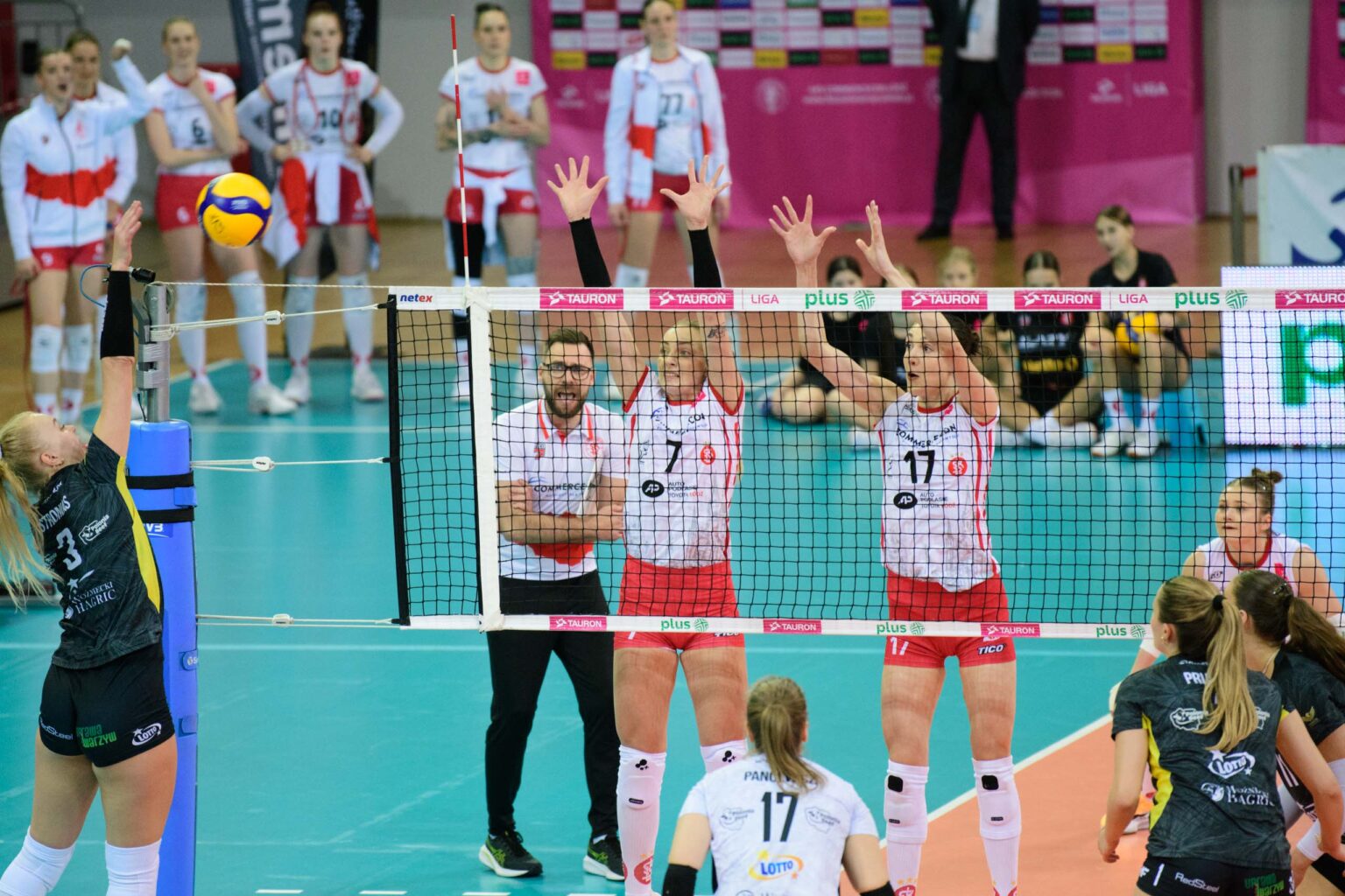 LKS Commercecon Lodz vs Sokol Mogielno fot Sebastian Szwajkowski 3