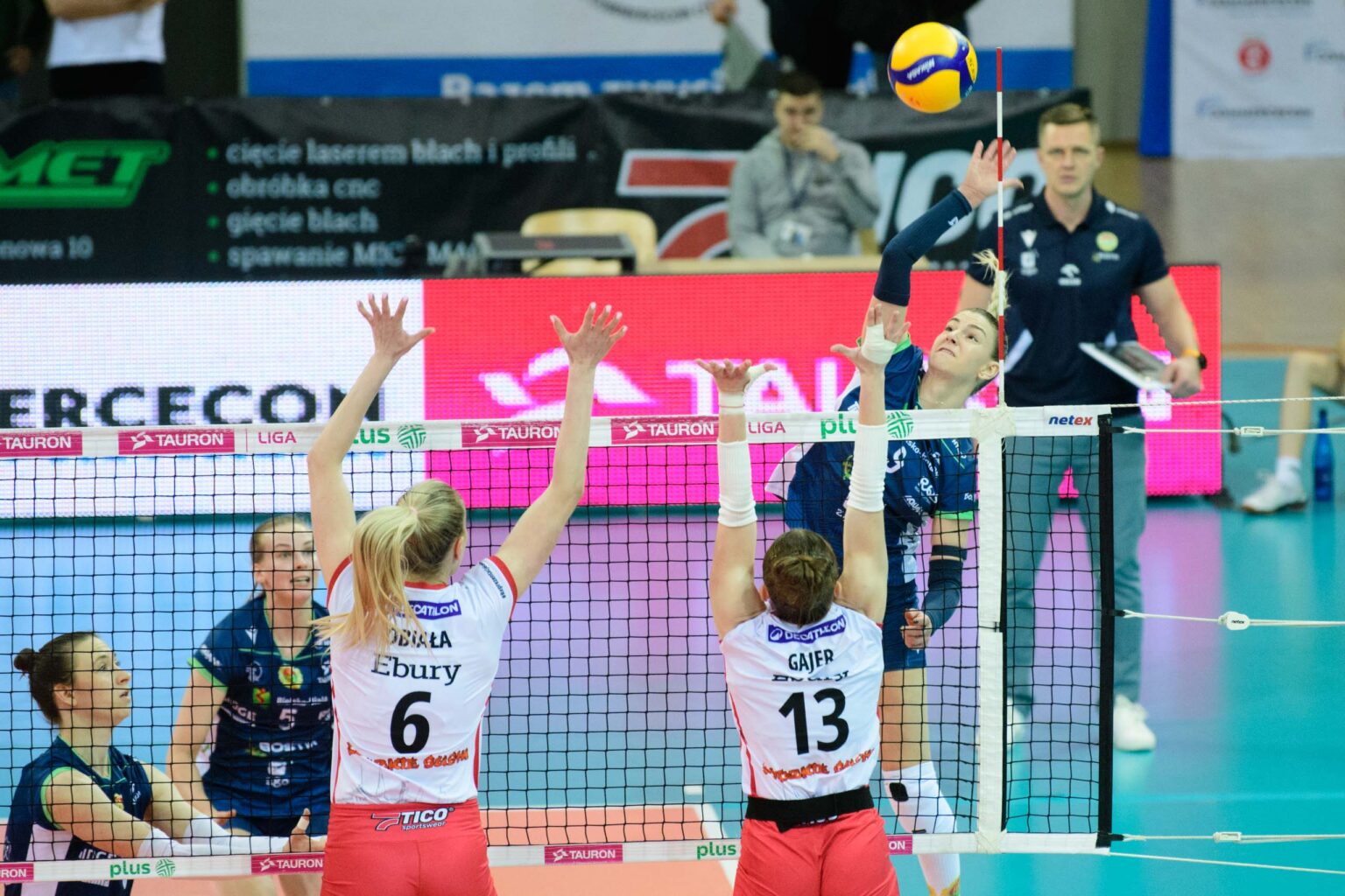 ŁKS Commercecon vs BKS Bielsko Biała fot Sebastian Szwajkowski_10 LKS Commercecon vs BKS Bielsko Biala fot Sebastian Szwajkowski 10