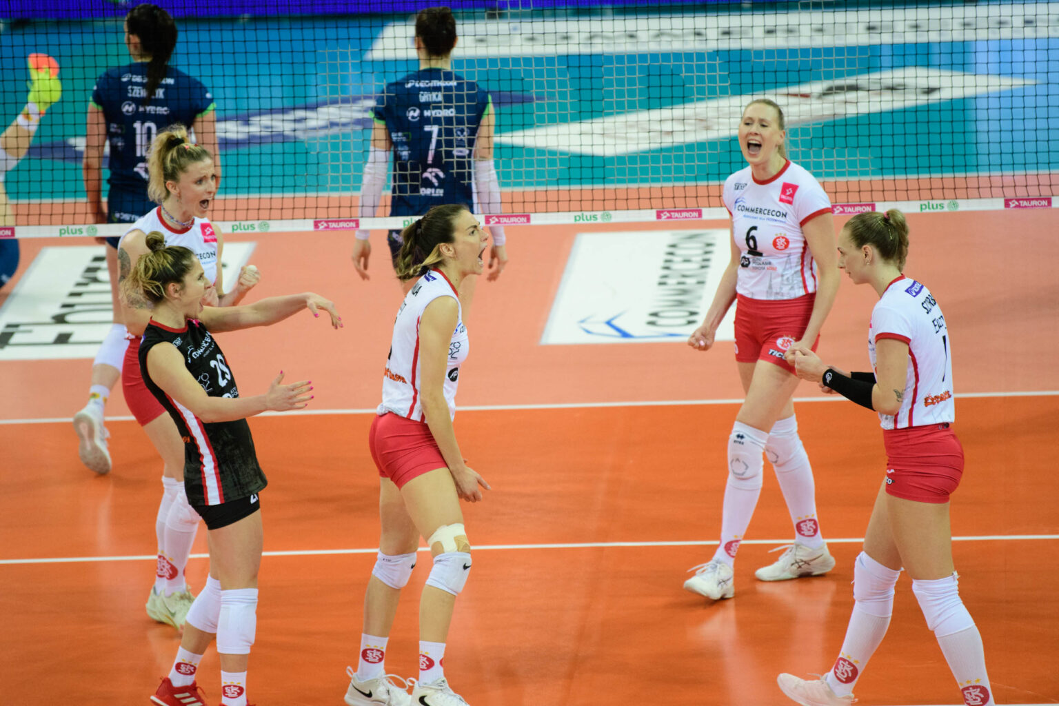 LKS Commercecon vs BKS Bielsko Biala fot Sebastian Szwajkowski 13