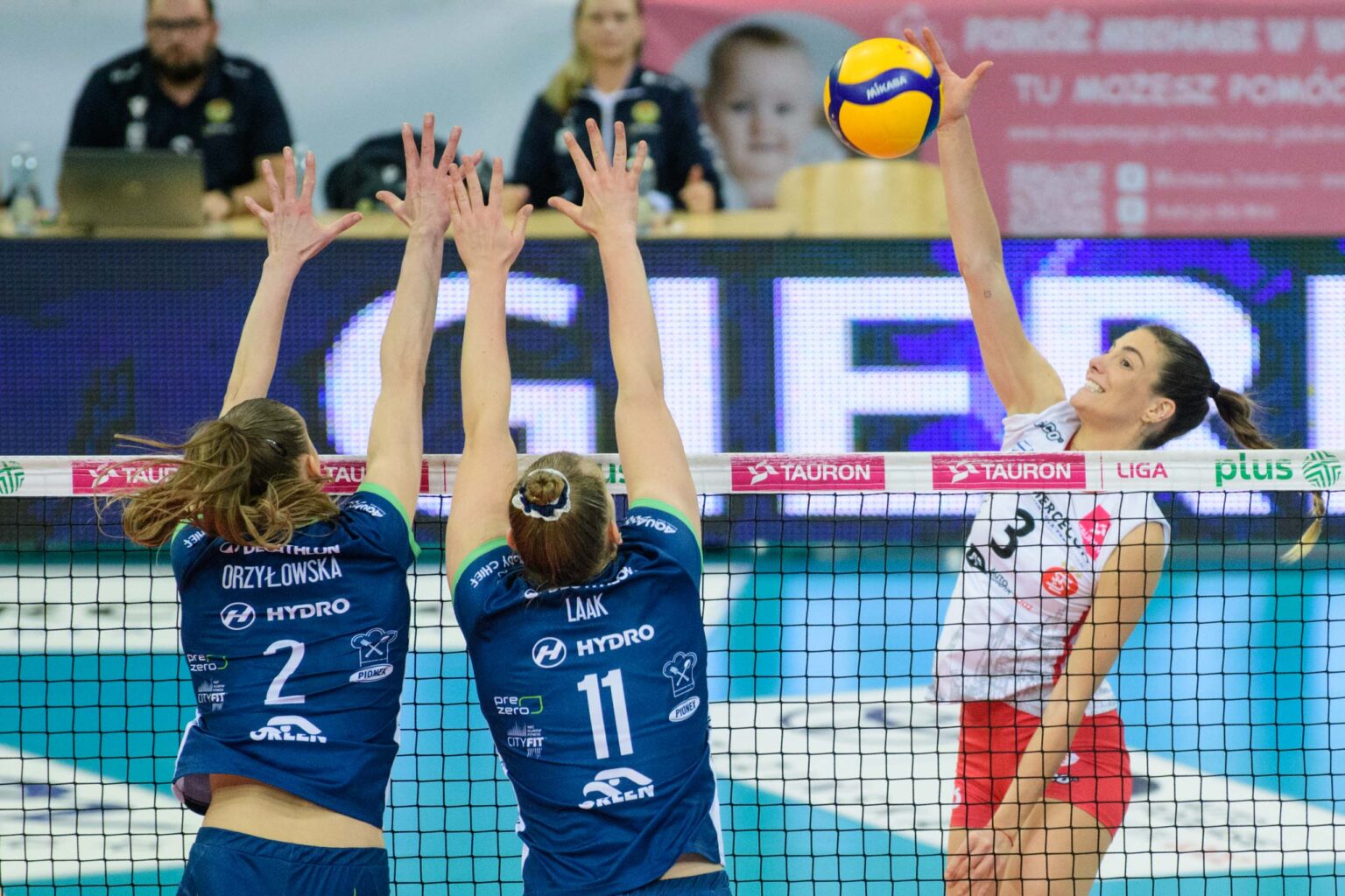 LKS Commercecon vs BKS Bielsko Biala fot Sebastian Szwajkowski 7