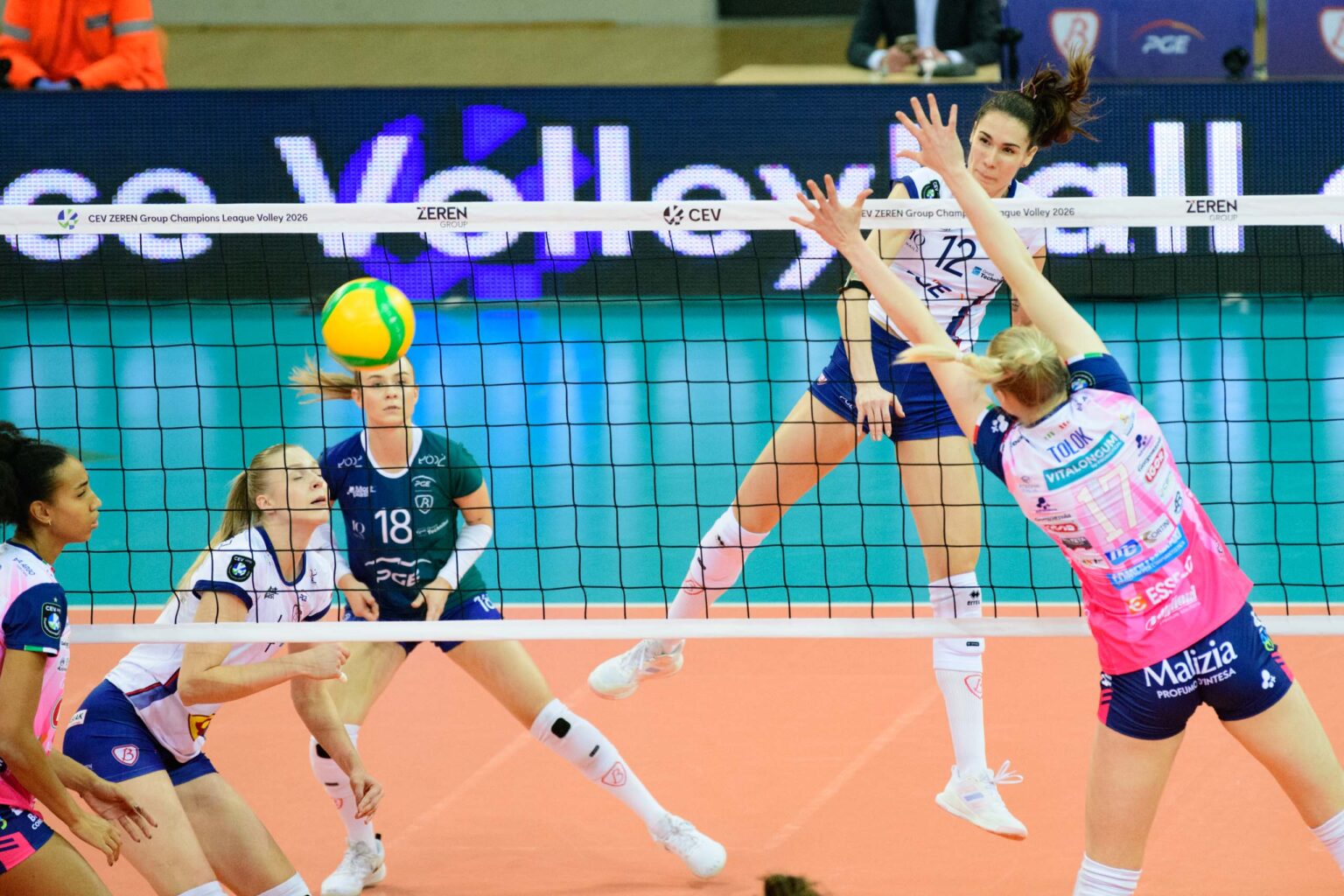 Liga Mistrzyn Grot Budowlani vs Igor Gorgonzola fot Sebastian Szwajkowski 20