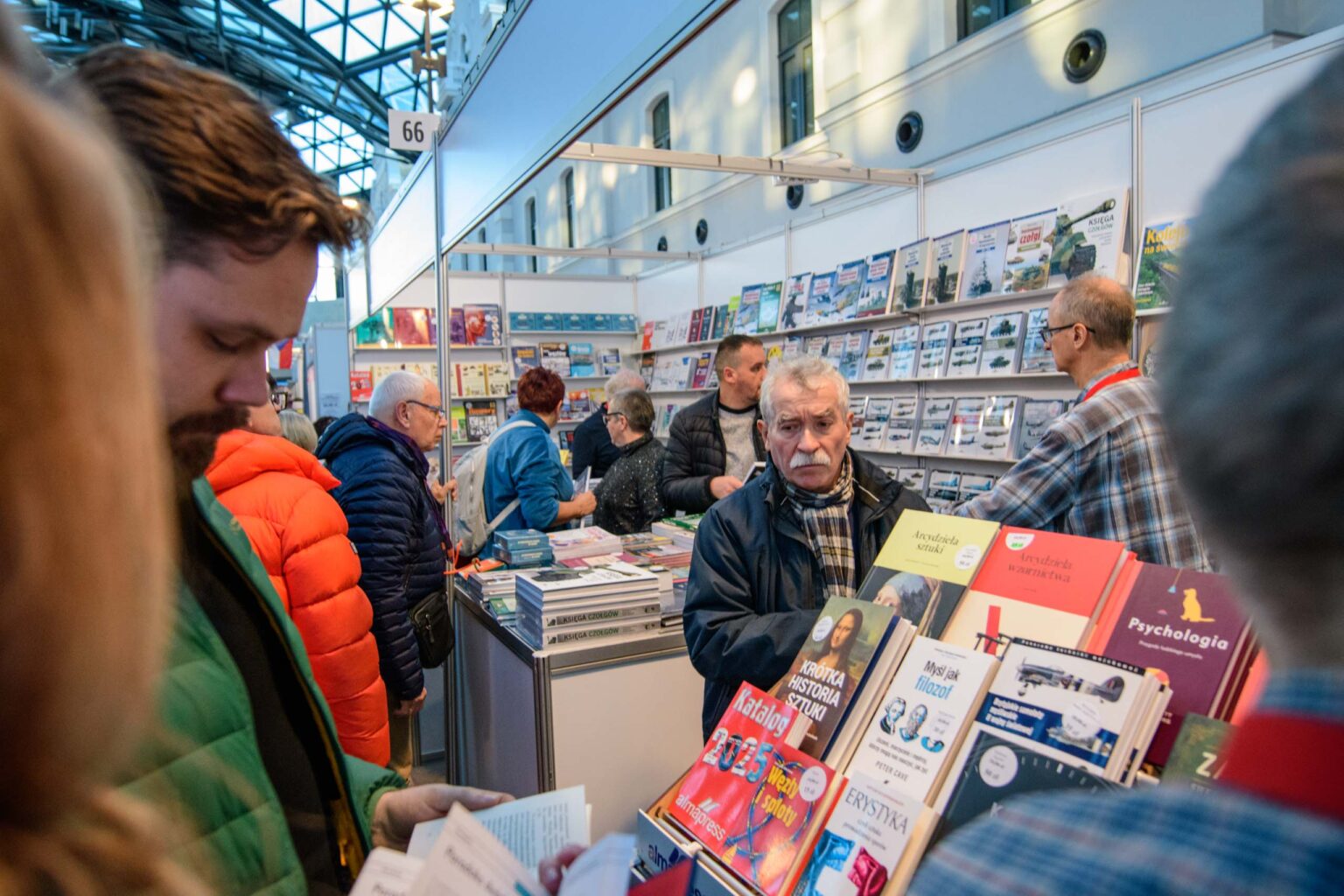 Lodzkie Targi Ksiazki dworzec Fabryczna fot Sebastian Szwajkowski 9