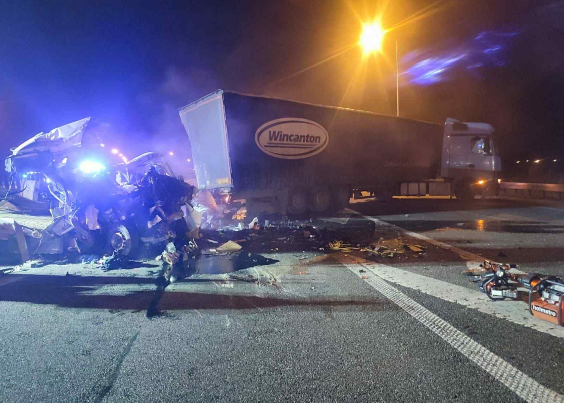 Wypadek na A1 z udziałem ciężarówki. Jest ofiara śmiertelna
