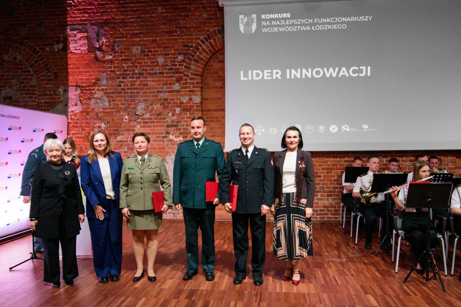 Nagrody Wojewódzkie dla najlepszych funkcjonariuszy fot Sebastian Szwajkowski (6) Nagrody Wojewodzkie dla najlepszych funkcjonariuszy fot Sebastian Szwajkowski 6 1