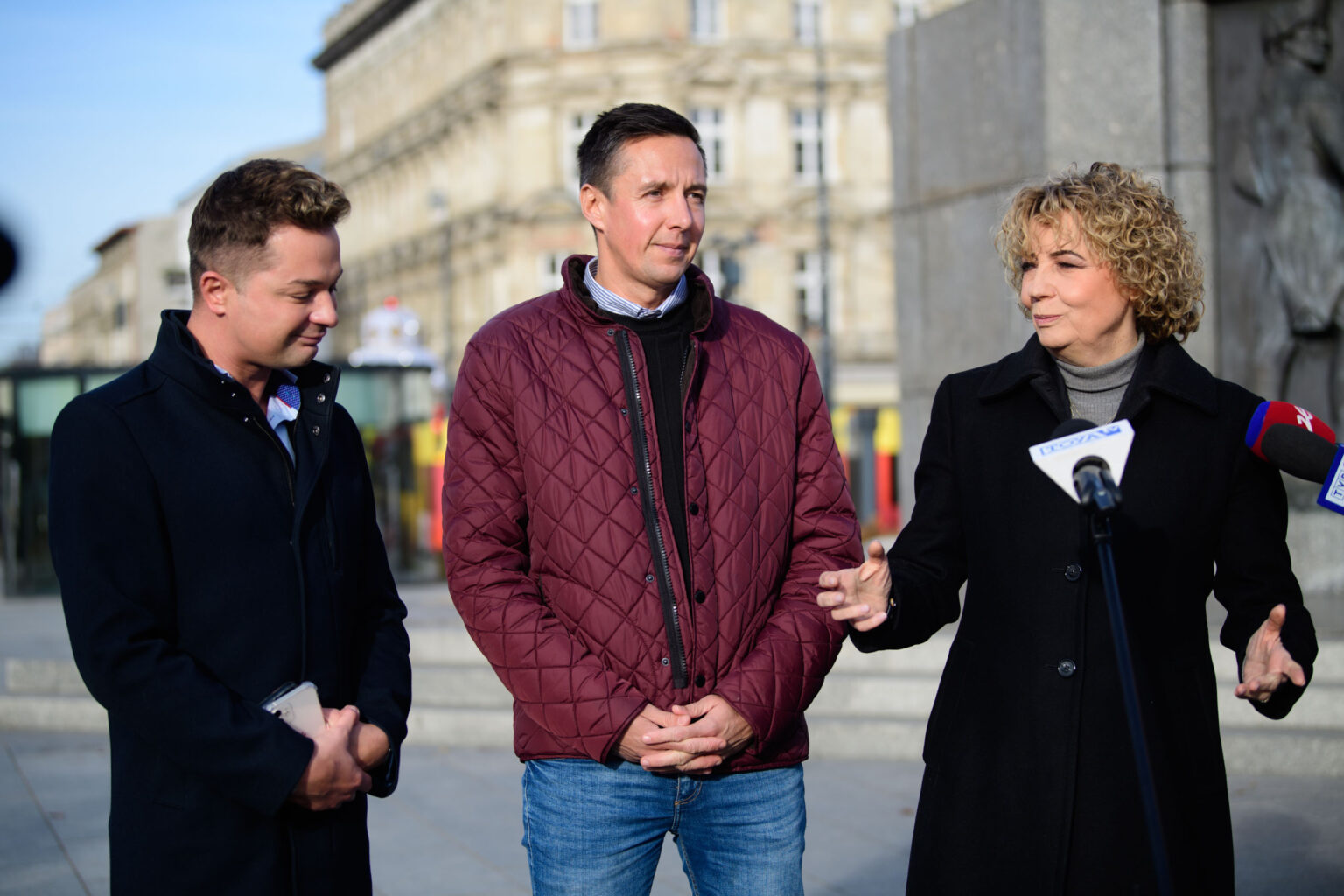 Nowa iluminacja na ul Piotrkowskiej fot Sebastian Szwajkowski 11