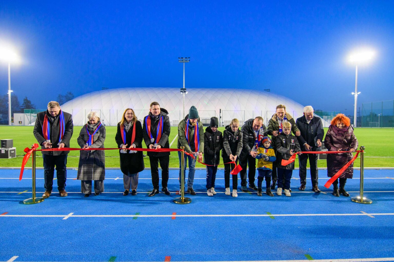 Otwarcie stadionu KKS Koluszki fot Sebastian Szwajkowski 1