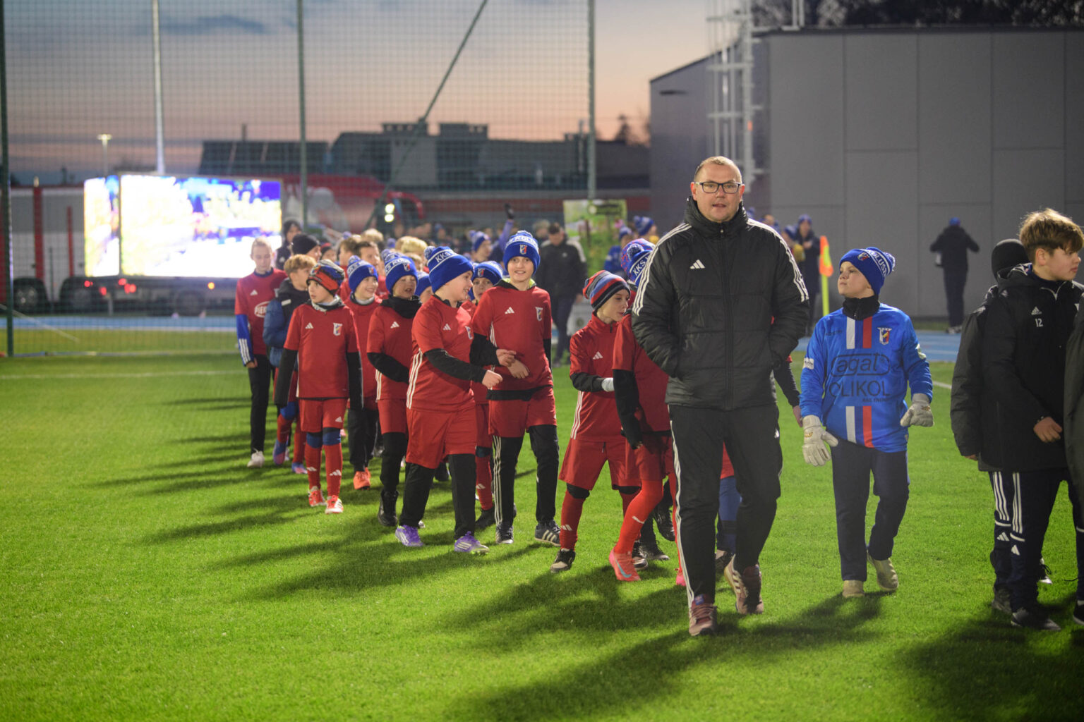 Otwarcie stadionu KKS Koluszki fot Sebastian Szwajkowski 45