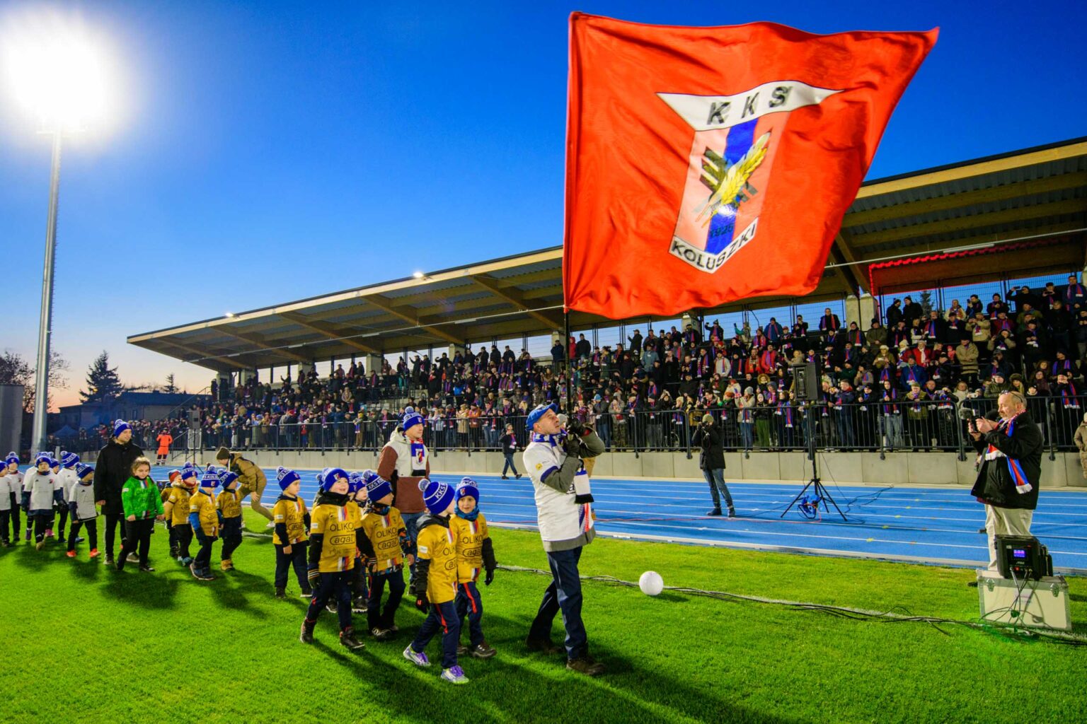 Otwarcie stadionu KKS Koluszki fot Sebastian Szwajkowski 9