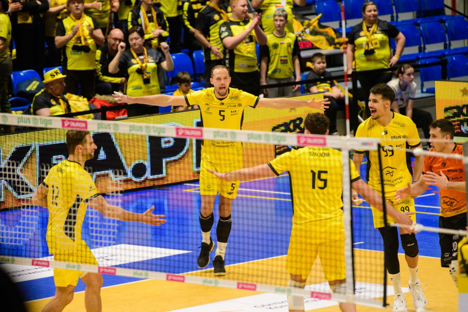 PGE Skra Bełchatów vs Hemarpol Politechnika Częstochowa fot Sebastian Szwajkowski_2 PGE Skra Belchatow vs Hemarpol Politechnika Czestochowa fot Sebastian Szwajkowski 2