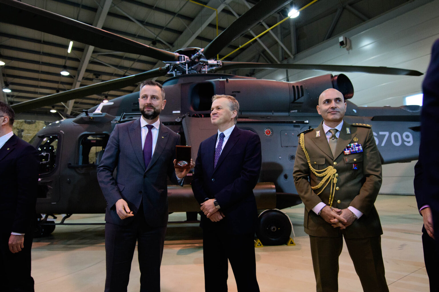 Pierwszy polski AW149 w bazie w Glinniku fot Sebastian Szwajkowski_16 Pierwszy polski AW149 w bazie w Glinniku fot Sebastian Szwajkowski 16