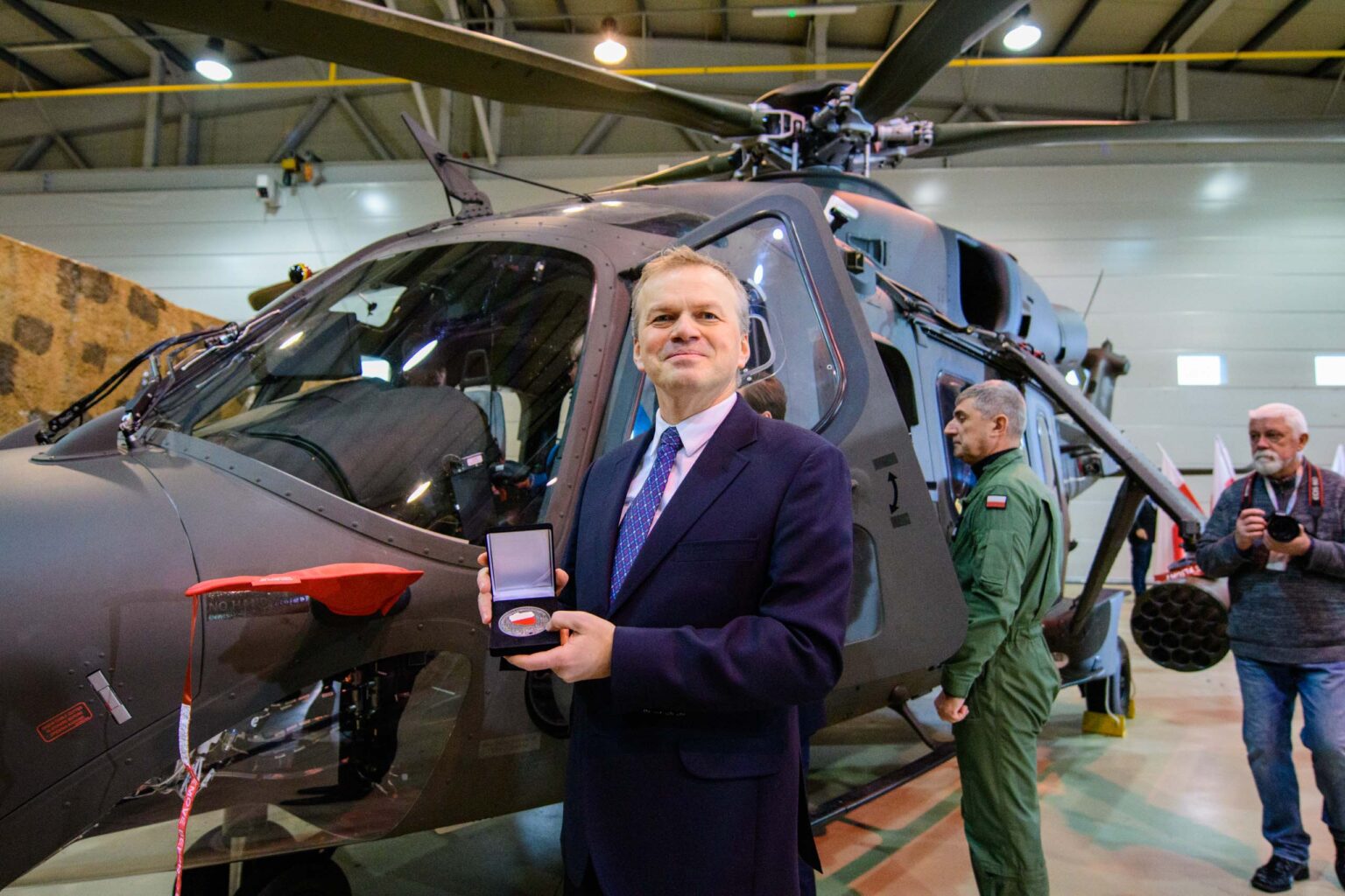 Pierwszy polski AW149 w bazie w Glinniku fot Sebastian Szwajkowski 20
