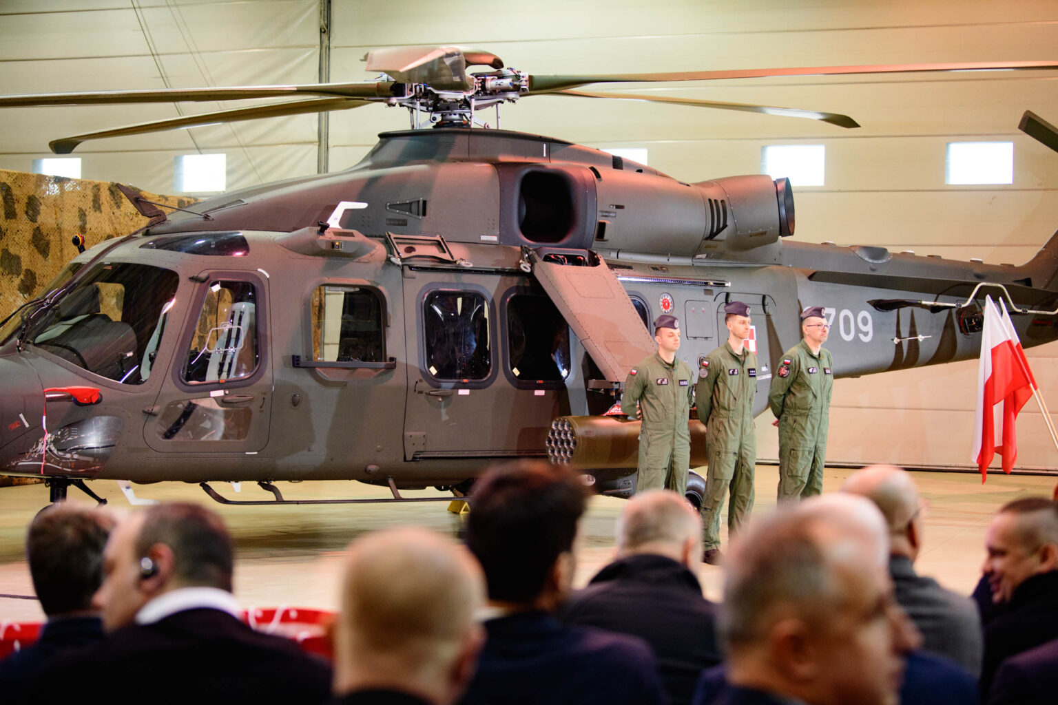 Pierwszy polski AW149 w bazie w Glinniku fot Sebastian Szwajkowski_28 Pierwszy polski AW149 w bazie w Glinniku fot Sebastian Szwajkowski 28