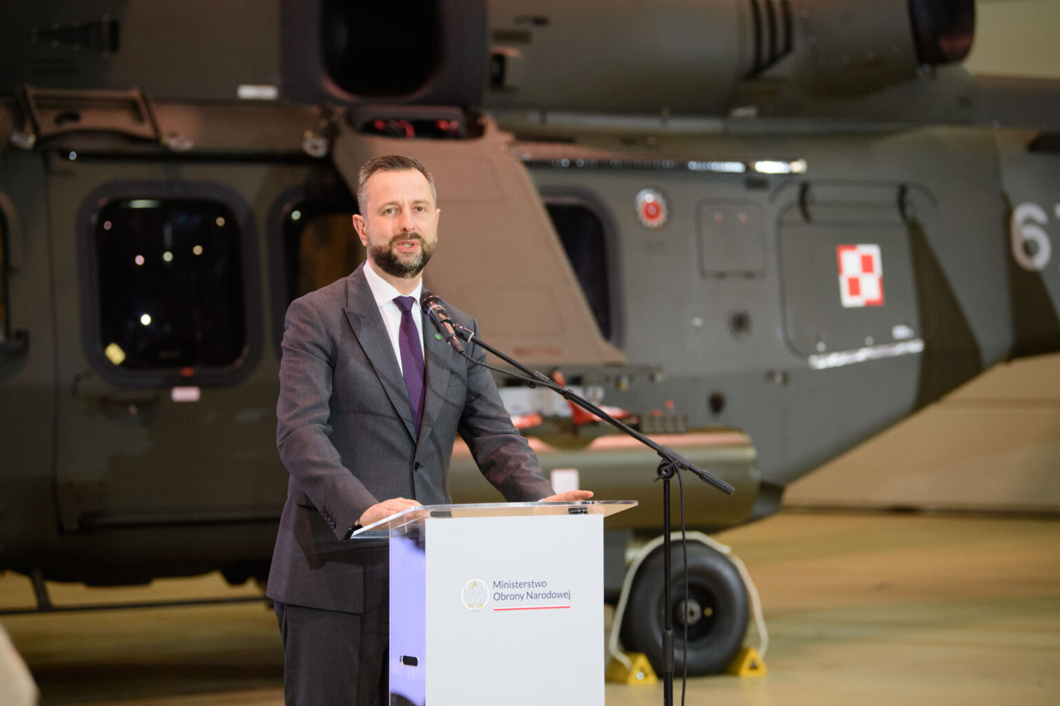 Pierwszy polski AW149 w bazie w Glinniku fot Sebastian Szwajkowski 38