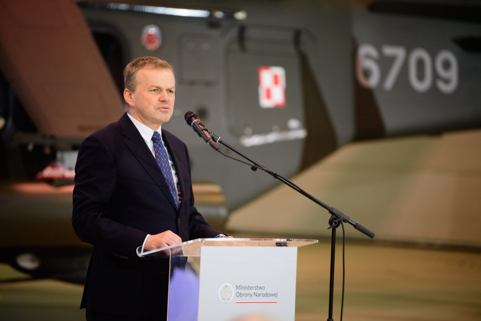 Pierwszy polski AW149 w bazie w Glinniku fot Sebastian Szwajkowski 40