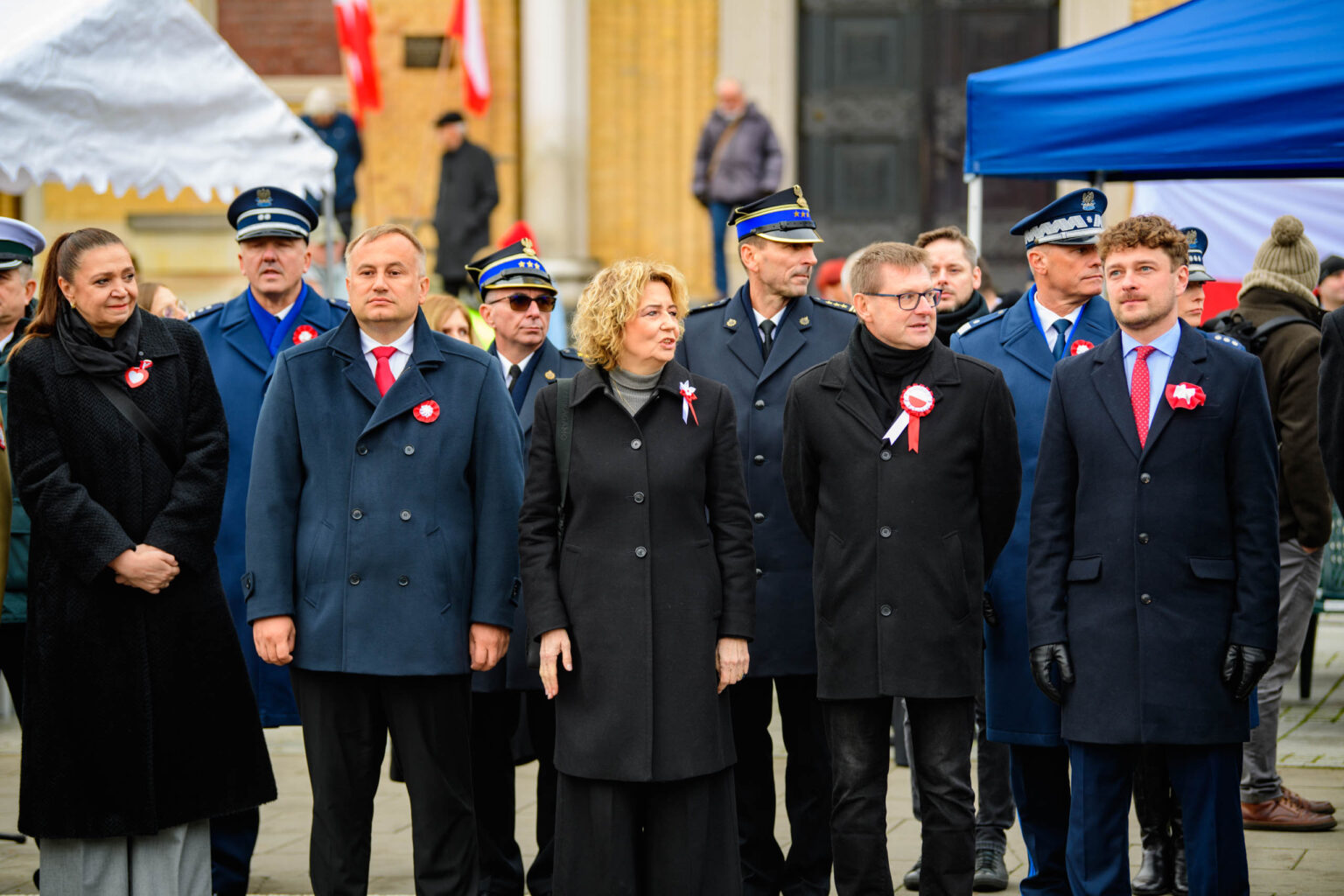Swieto Niepodleglosci uroczystosci pod katedra fot Sebastian Szwajkowski 36