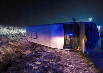 Powiat zduńskowolski. Autobus w rowie