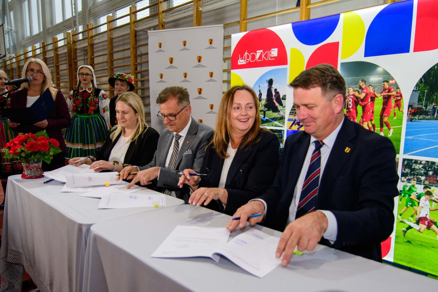 Wizyta ministra sportu w Łowiczu fot Sebastian Szwajkowski_2 Wizyta ministra sportu w Lowiczu fot Sebastian Szwajkowski 2