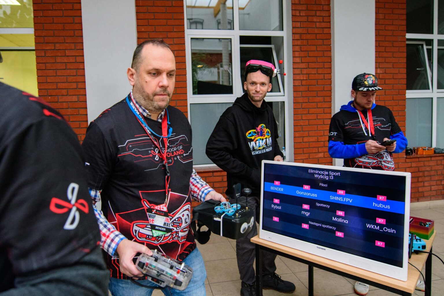 Zawody dronowe w AHE fot Sebastian Szwajkowski