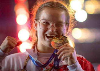 Łódzkie mistrzem kickboxingu. MŚ w Abu Zabi - Amelia Kostrzewa