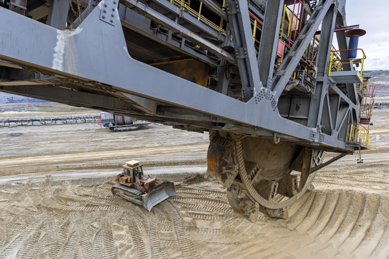 Była legendą kopalni w Bełchatowie. Koparka K-42 odchodzi na emeryturę