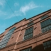 Jak Łódź wykorzystuje swój potencjał postindustrialny? Inwestycja w rewitalizowane nieruchomości komercyjne a stopa zwrotu