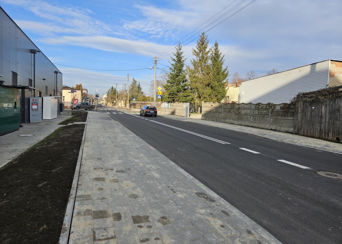 Koniec remontu Tuszyńskiej. Nowa jezdnia, chodniki i zieleń