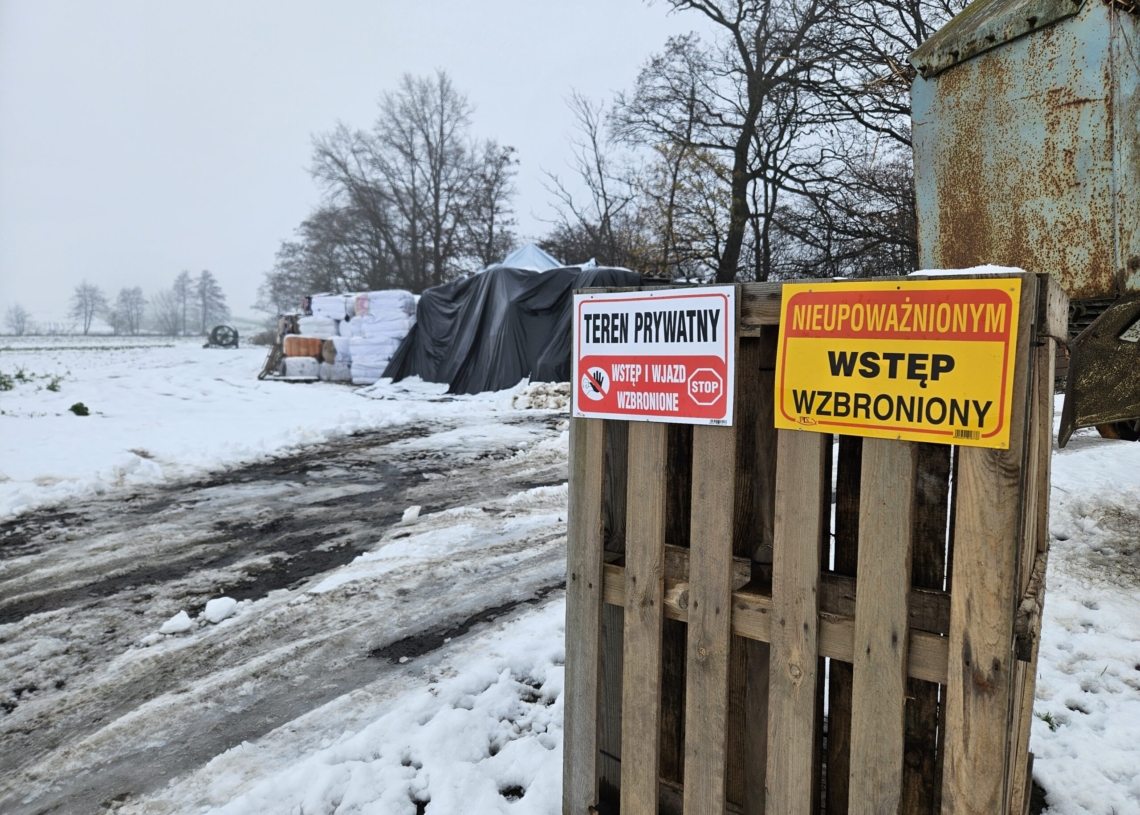 Nielegalne składowisko pod Sieradzem. Sąd nakazał właścicielowi usunięcie odpadów