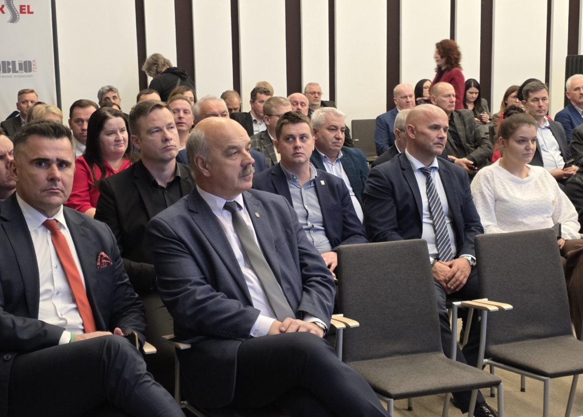 Ministra funduszy w Piotrkowie Trybunalskim. Rozmawiała z samorządowcami o pieniądzach dla Łódzkiego
