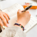 Co Twój znak zdradza o Tobie? Biżuteria zodiakalna, która przyciąga spojrzenia i dobre decyzje 6 Co Twój znak zdradza o Tobie? Biżuteria zodiakalna, która przyciąga spojrzenia i dobre decyzje