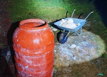 64 kilogramy amfetaminy i „fabryka” w stodole. Narkotyki wywozili… taczką