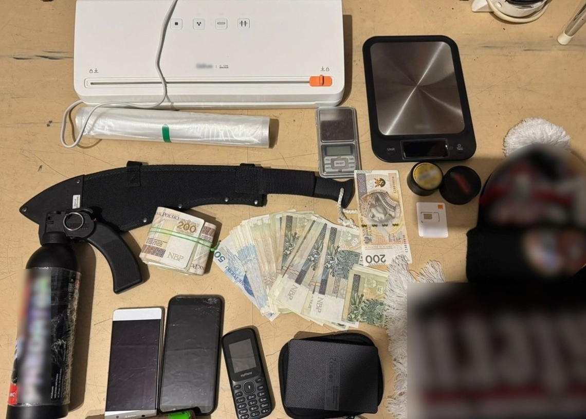 Policja uderzyła w narkotykowy biznes. Zatrzymano 7 kiboli