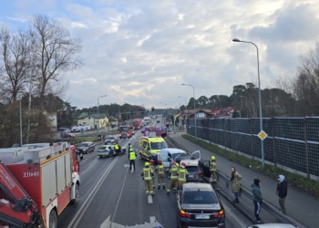 Groźny wypadek pod Piotrkowem Trybunalskim. Ucierpiały 3 osoby